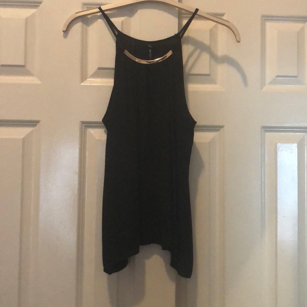 Cute halter neckline top from Design Lab